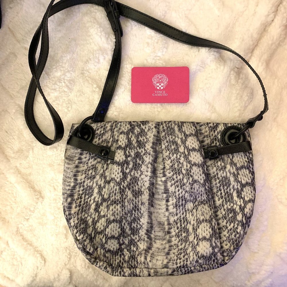 Vince Camuto snakeskin looking crossbody w/ dust bag